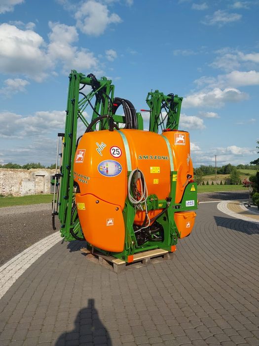 Opryskiwacz Amazone UF 1201 lance 15m rok 2009