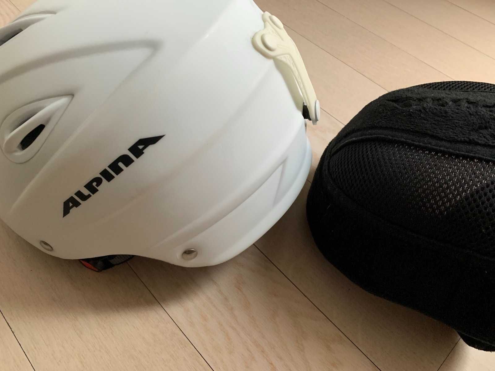 Горнолыжный шлем Alpina,  перчатки