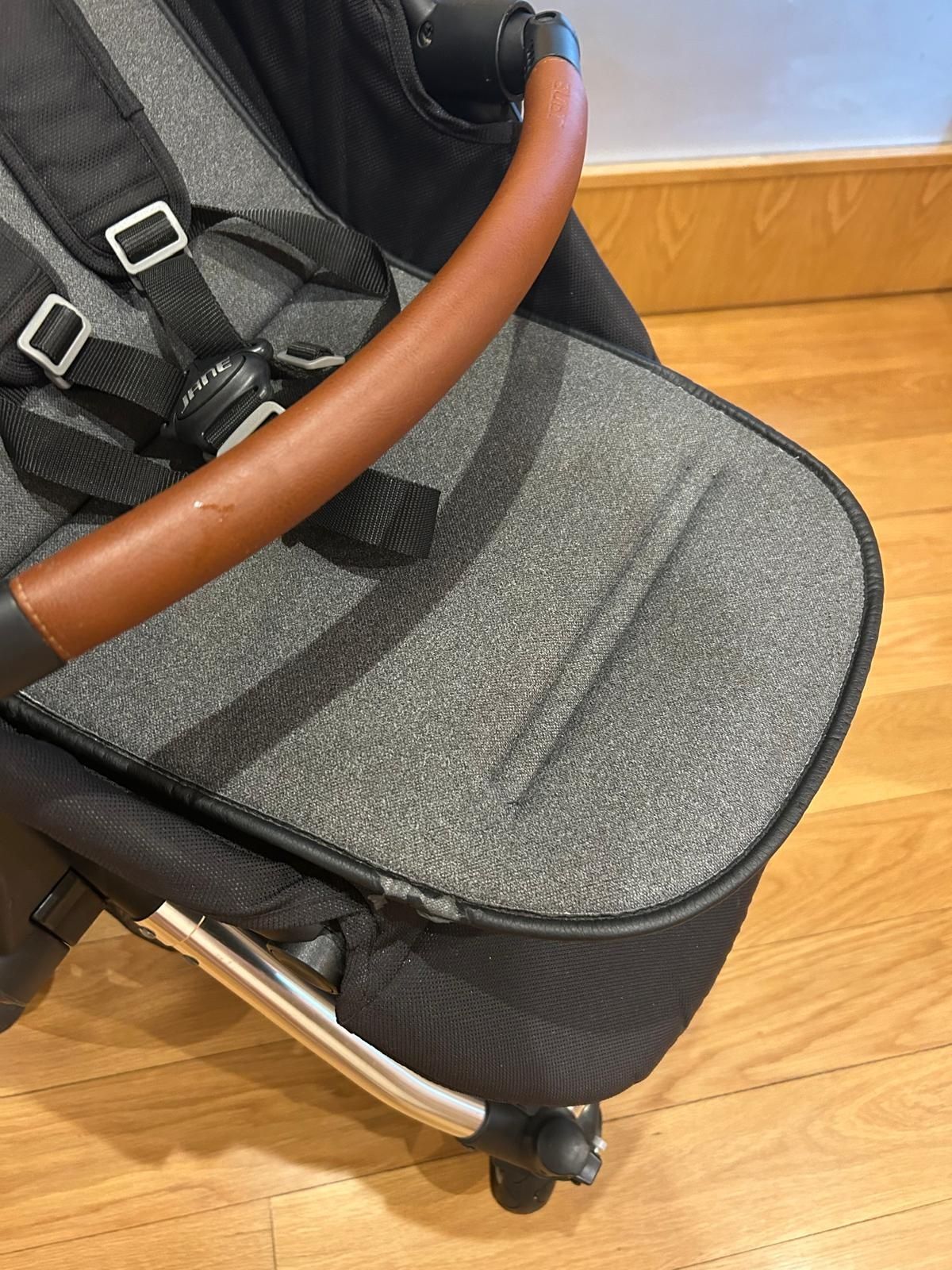 Carrinho de bebé Jané Kawaii, ovo Joie i-level e base isofix
