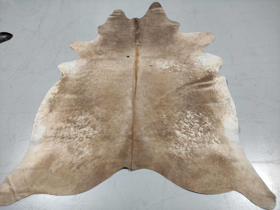 Especial OLX: Tapete Pele de Vaca Natural - Várias Medidas By Arcoazul