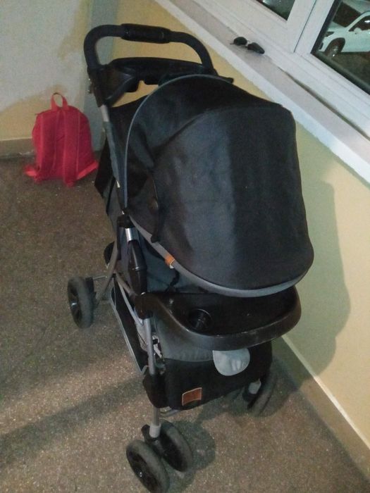 Wózek dziecięcy czarny lekki