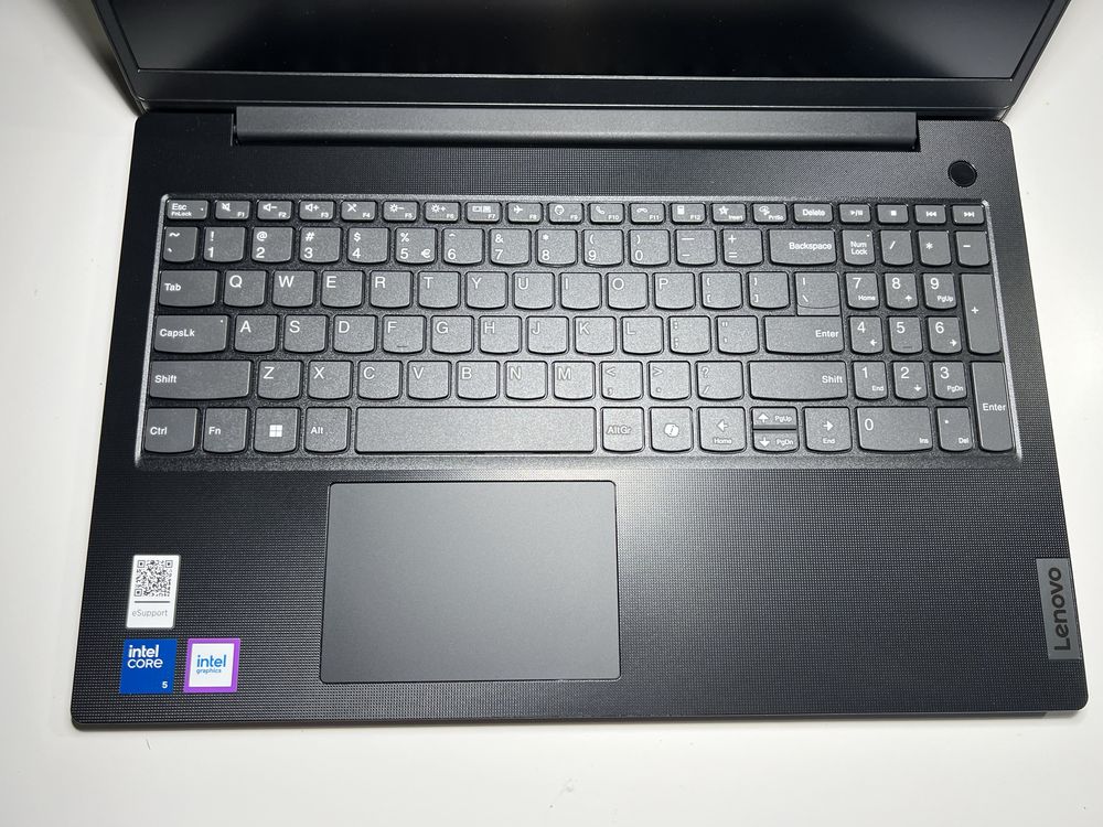 Laptop Lenovo V14 Gen 5i nowy