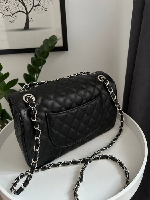 Популярна сумка в стилі шанель chanel стьобана трендова суомочка