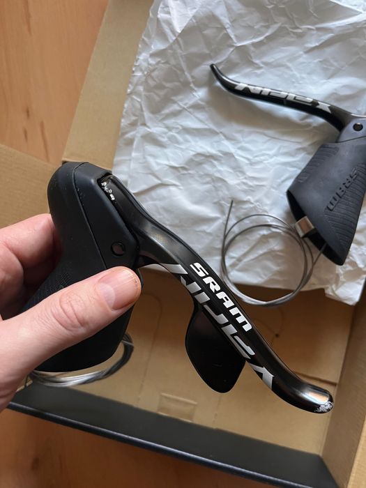 Klamkomanetki SRAM Apex 11s + zaciski  FUNN ONE PRO (hybrydowe)