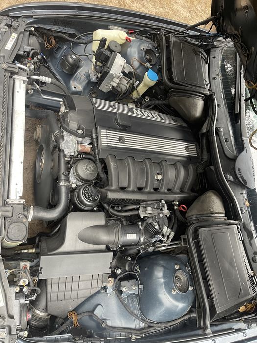 Продам BMW E39 2.5 Vanos