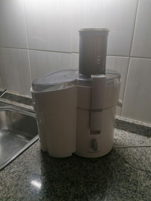 Centrifugadora com pouci uzado