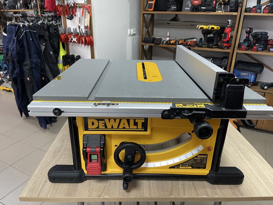 Dewalt DWE7492 / вживана настільна дискова пила Девольт