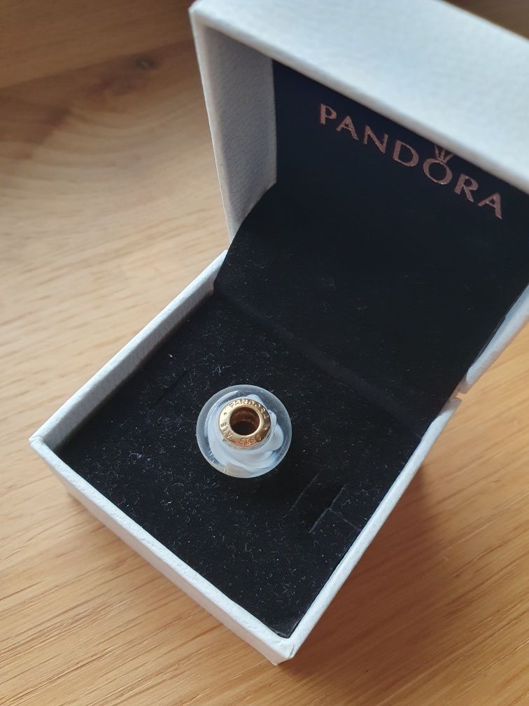 Charms Pandora białe szkło Murano