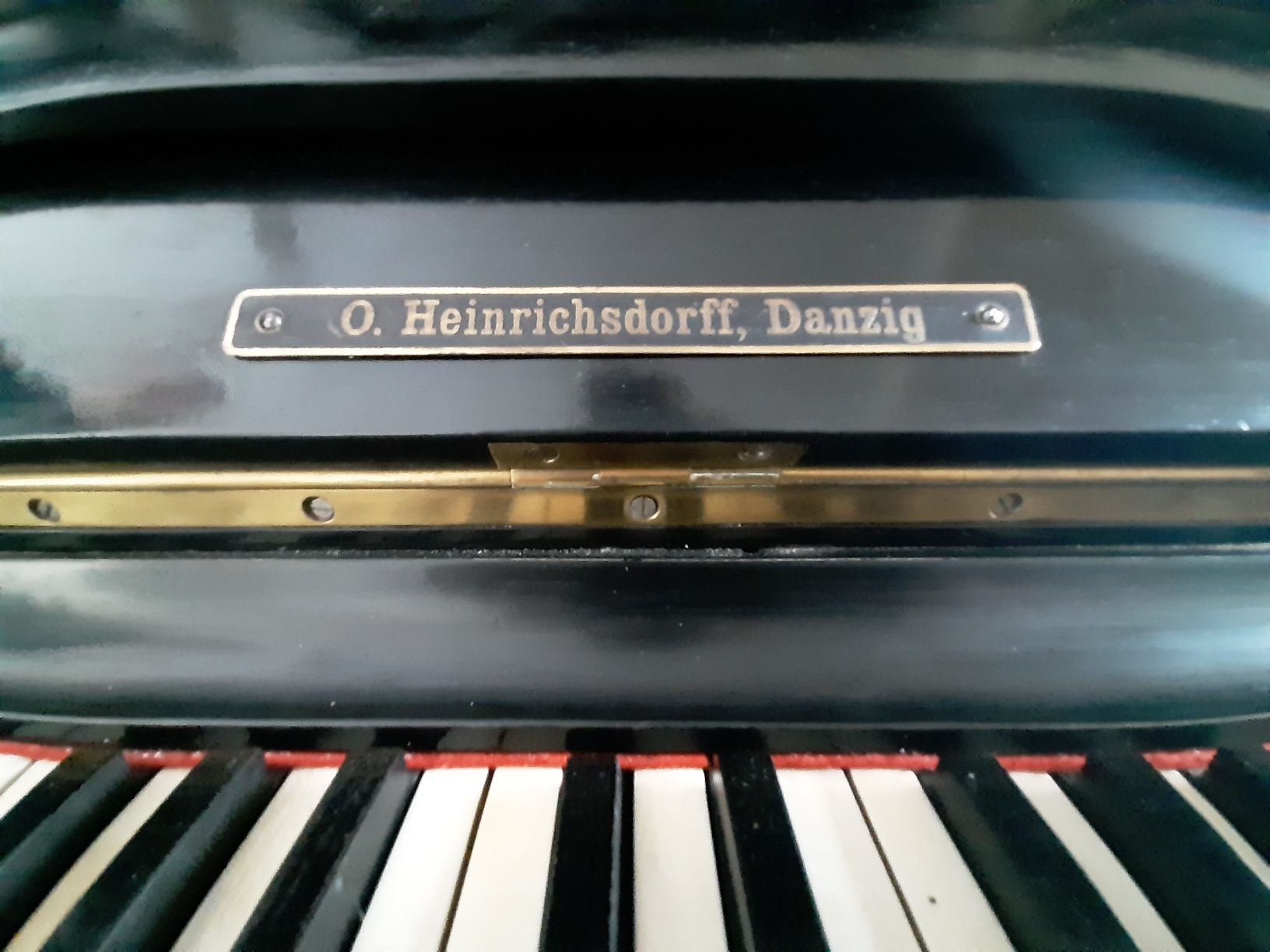 Pianino O.Heinrichsdorff. Danzig