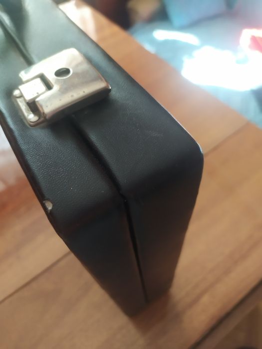 Чемодан дипломат чорний