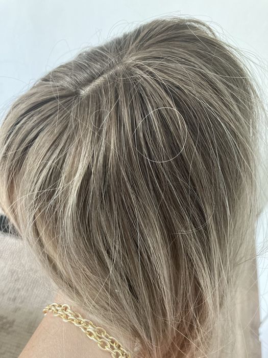 Peruka chlodny blond syntetyczna