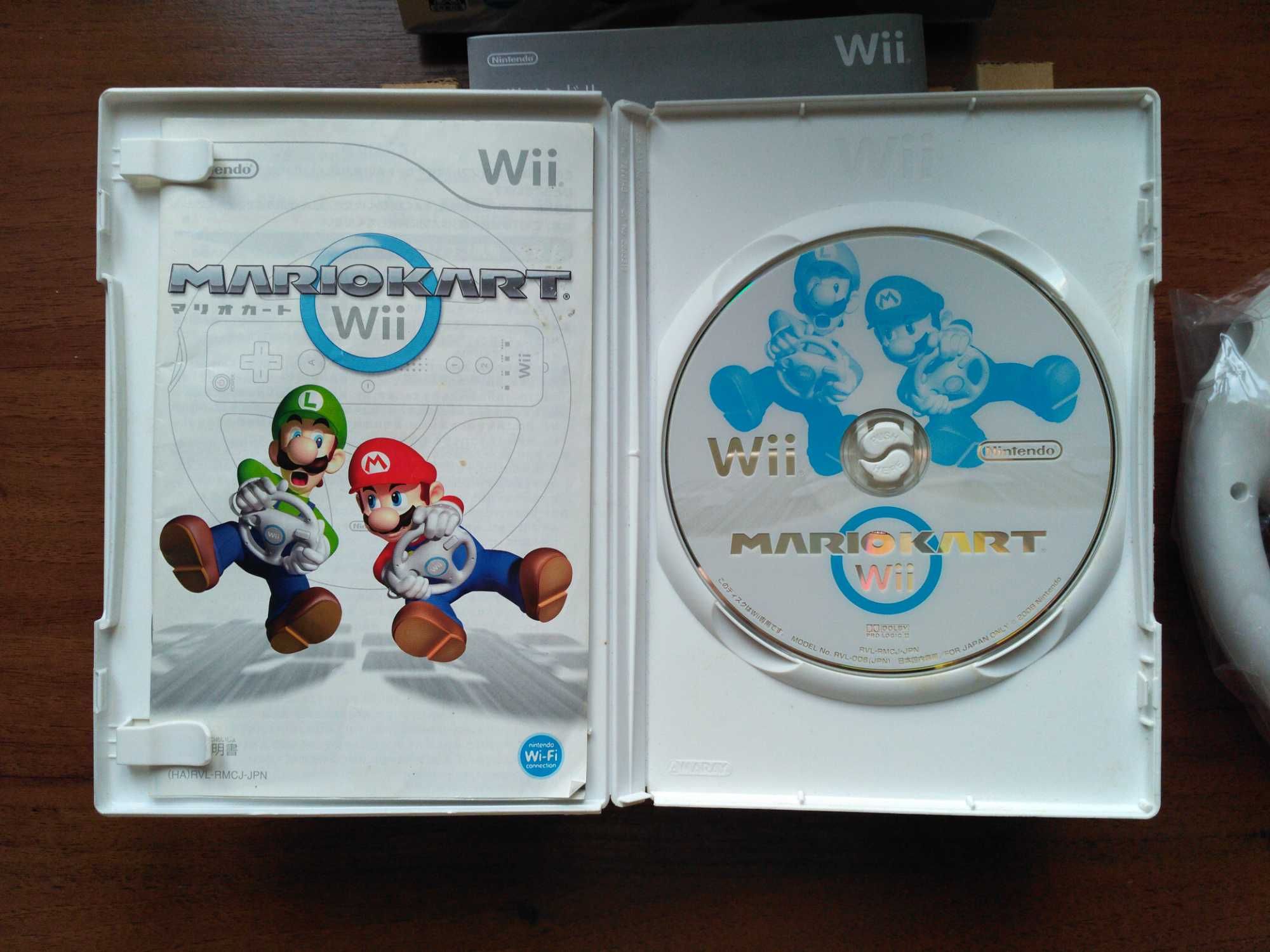 Mario Kart Wii, комплект з рулем