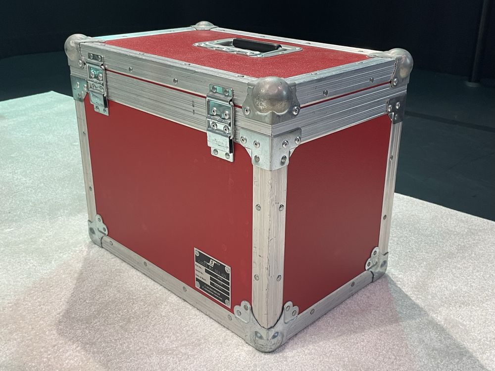 Flight case vermelha da 5 Star Cases