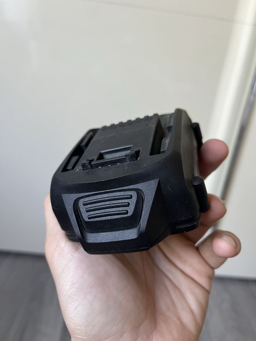 Акумулятор Worx 14.4 v на запчастини