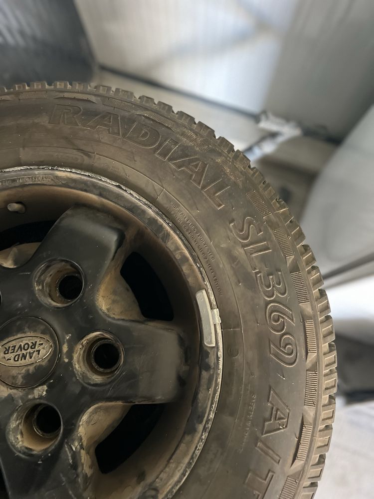 Jantes land rover com pneus novos