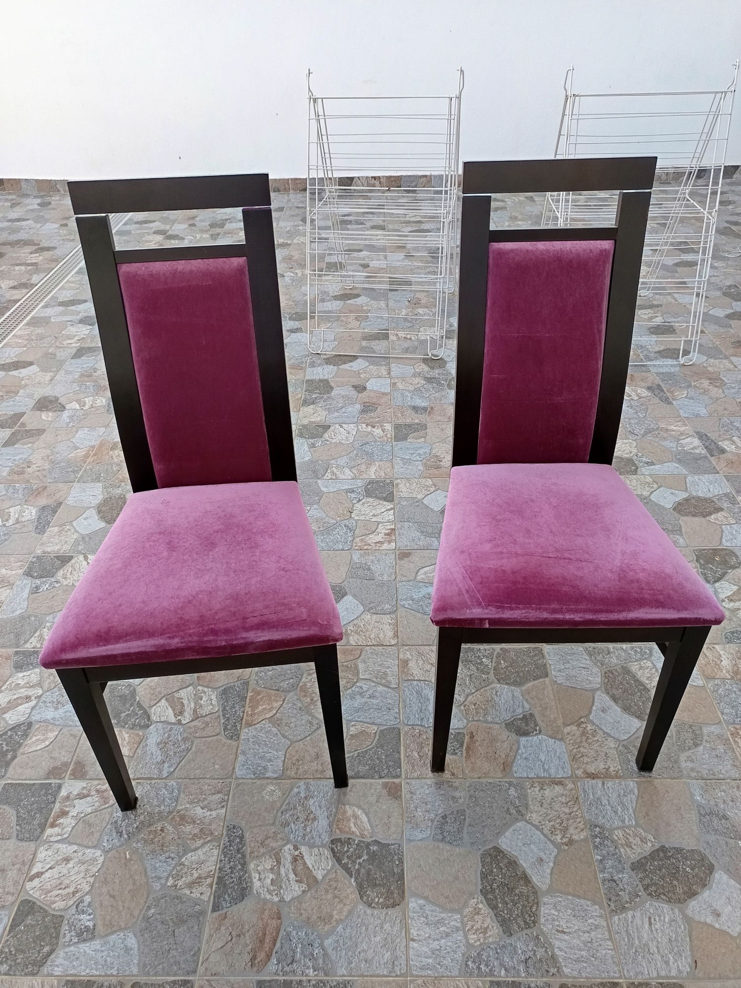 Vende se 4 Cadeiras rosa