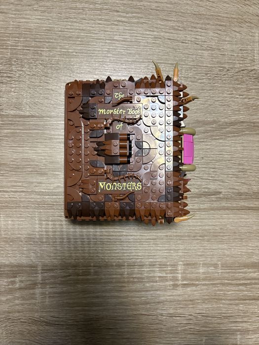 Лего Гаррі Поттер «Жахлива Книга Монстрів»
