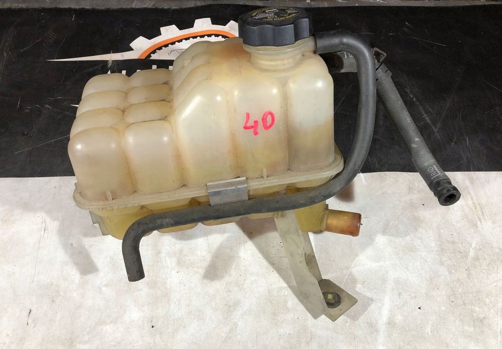 zbiorniczek wyrównawczy HUMMER H2 03-09