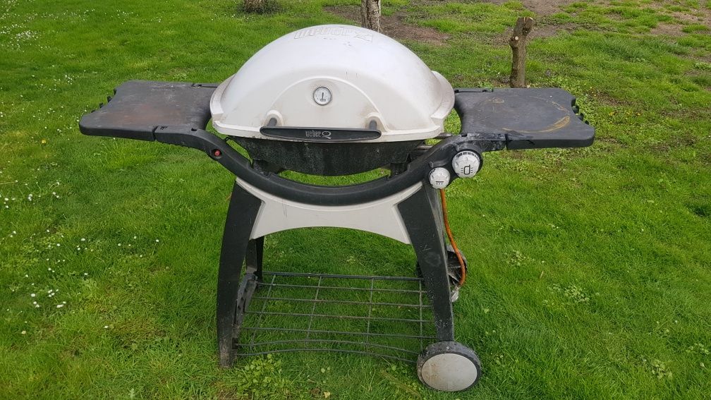 Grill gazowy Weber Q3200  stolik