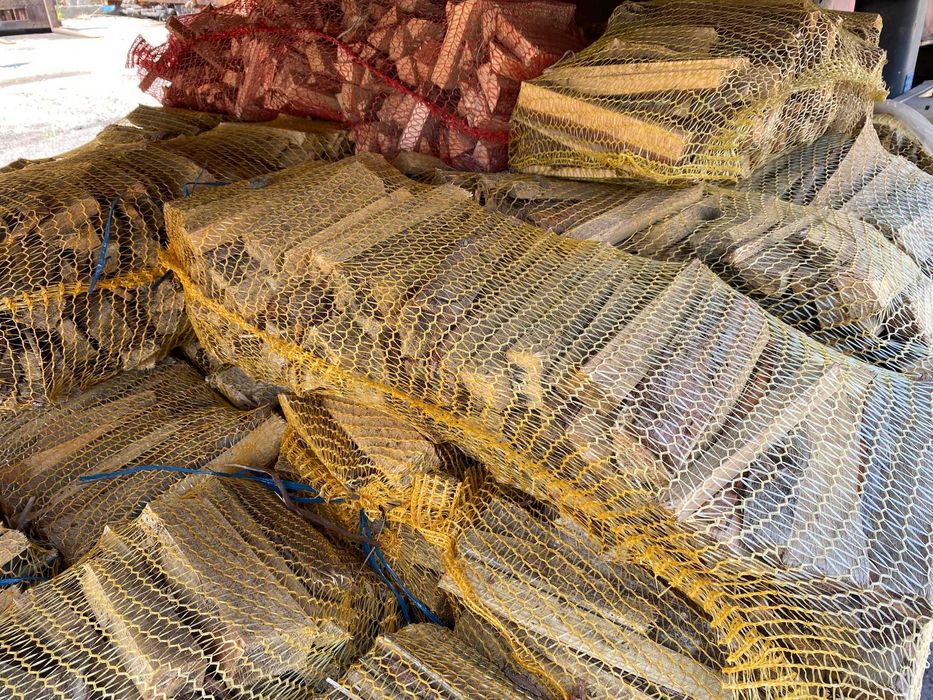 Drewno rozpałkowe workowane | Sosna | Idealne na Grilla, Ognisko