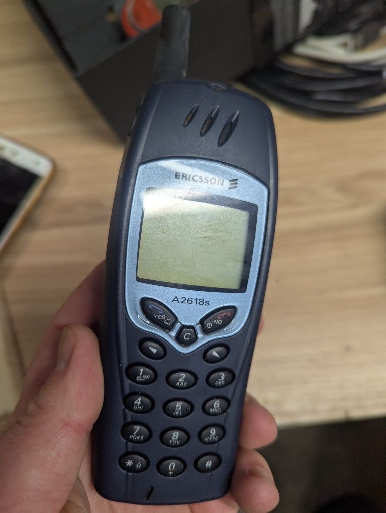 Телефон ericsson a2618s.