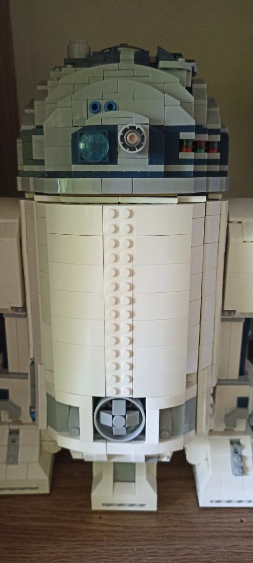 LEGO star wars R2-D2.