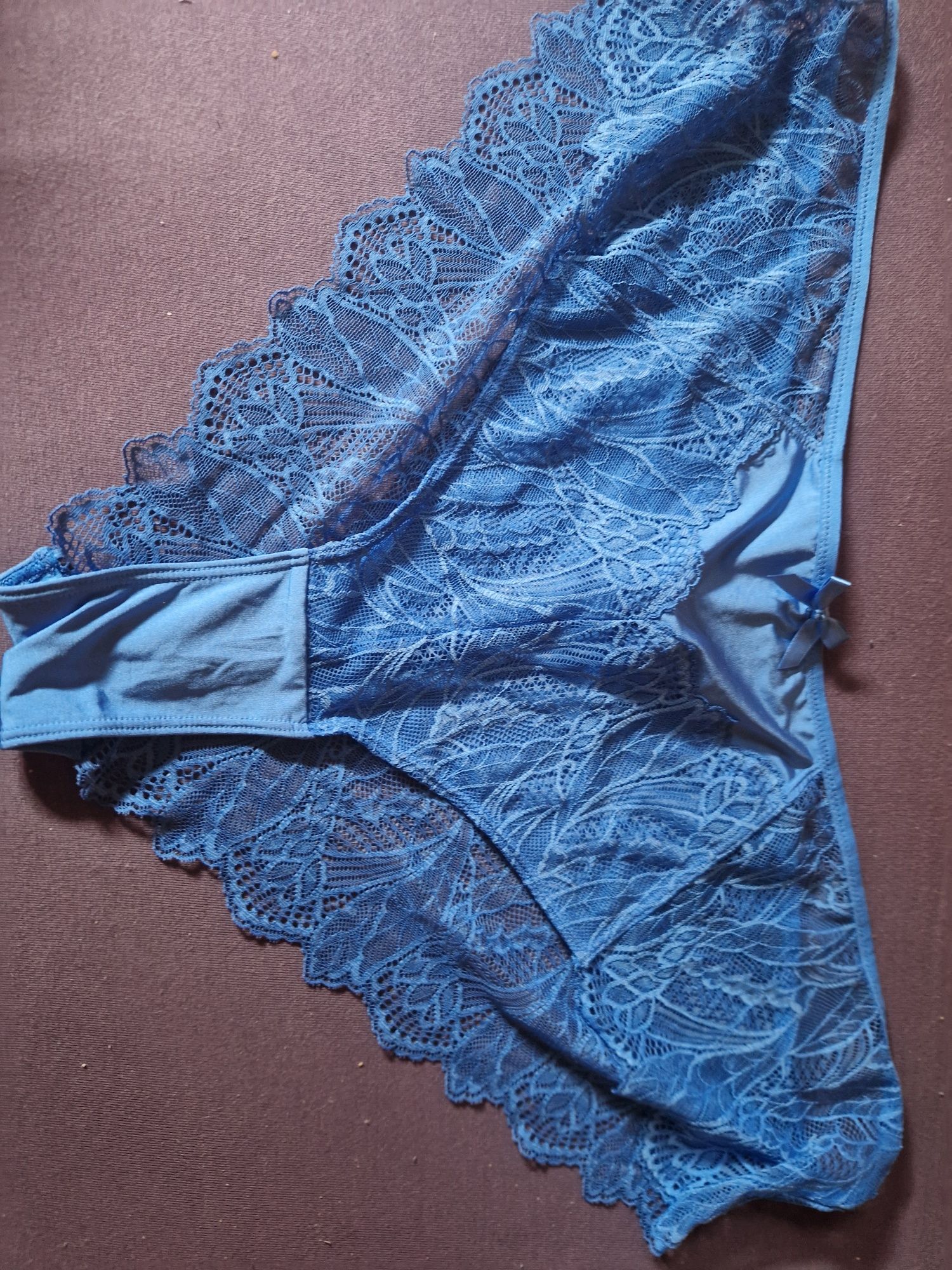 Figi koronkowe hunkemoller 46