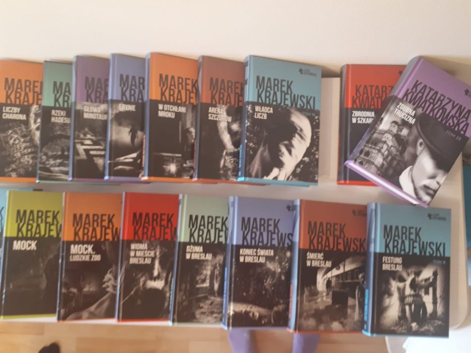 Ksiązki z serii Czarny kryminał 18 tomow