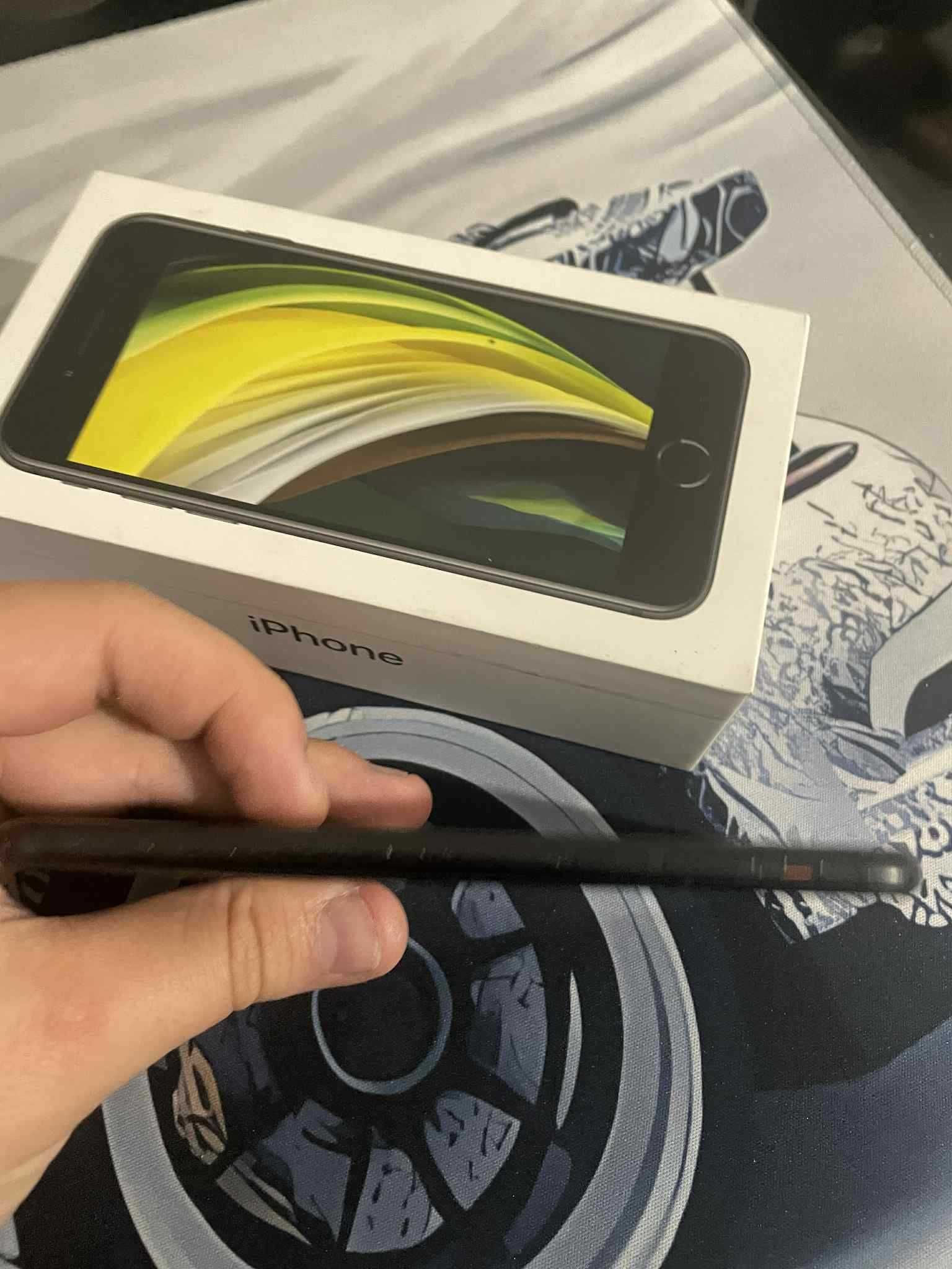 iPhone SE 2020 64GB 1 Właściciel + PUDEŁKO SUPER STAN!