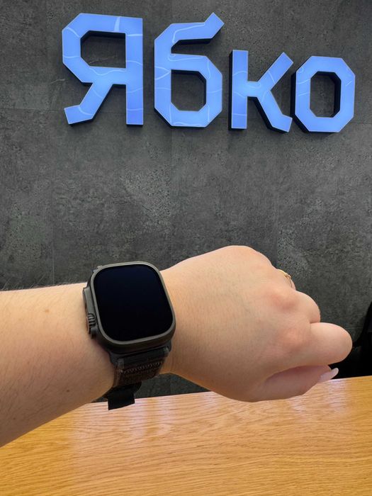 Вживаний годинник Apple Watch Ultra 2 49mm Black Titanium(MYTF3+MYPX3)