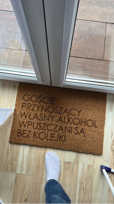 Wycieraczka wejściowa pod drzwi