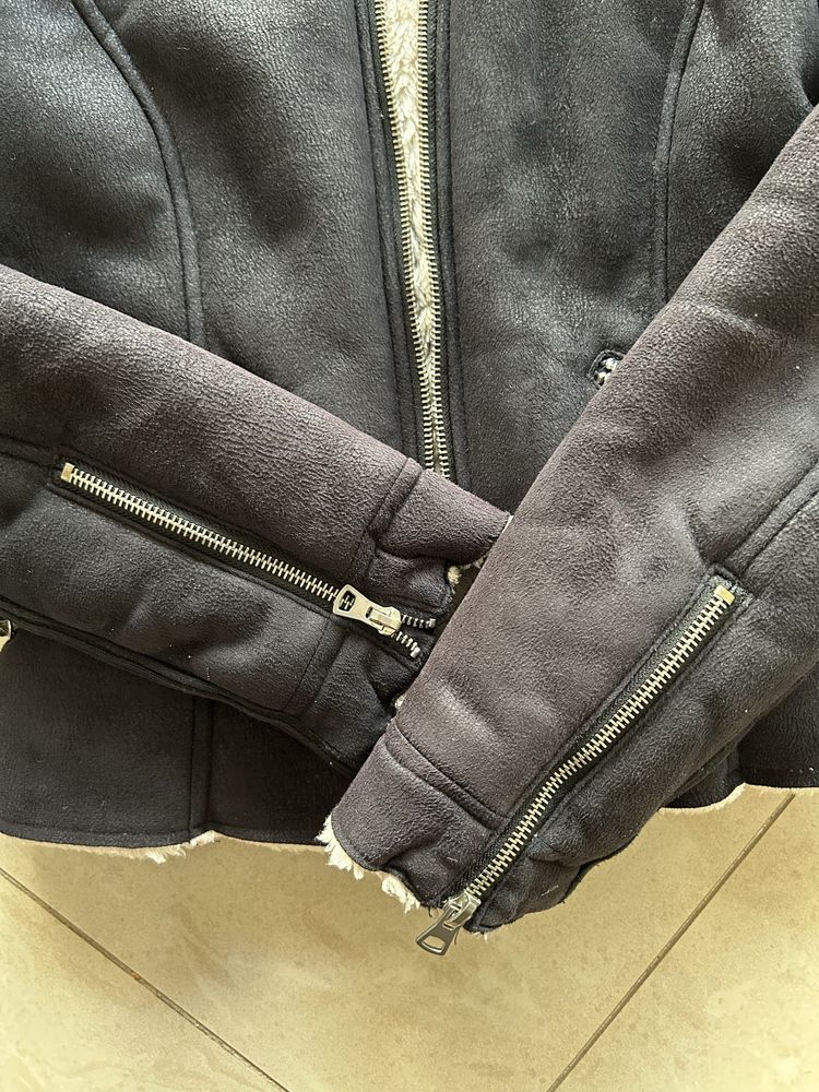 Casaco preto com pelo zara