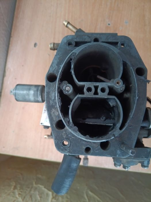 Два карбюратора Solex