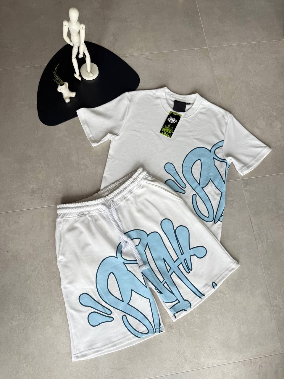 Nowy dres  syna World koszulka  spodenki rozmiar S-XL