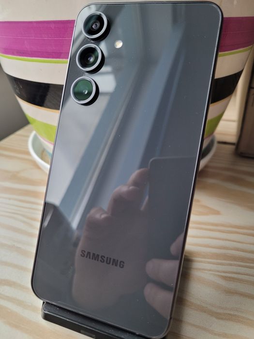 Samsung S24FE 8/128