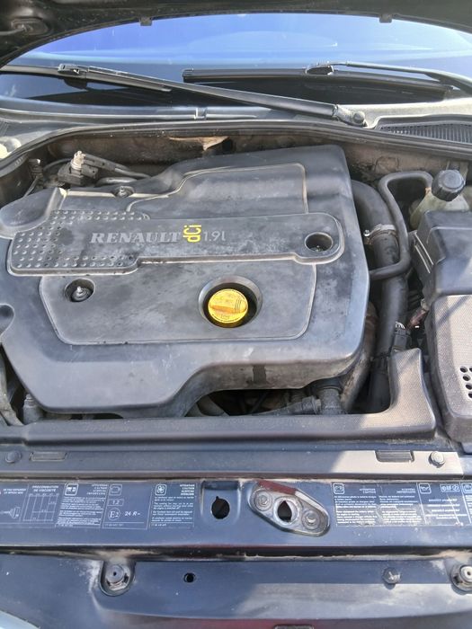 Продам  Рено лагуна. 2003р.Легковий універсал клір чорний.