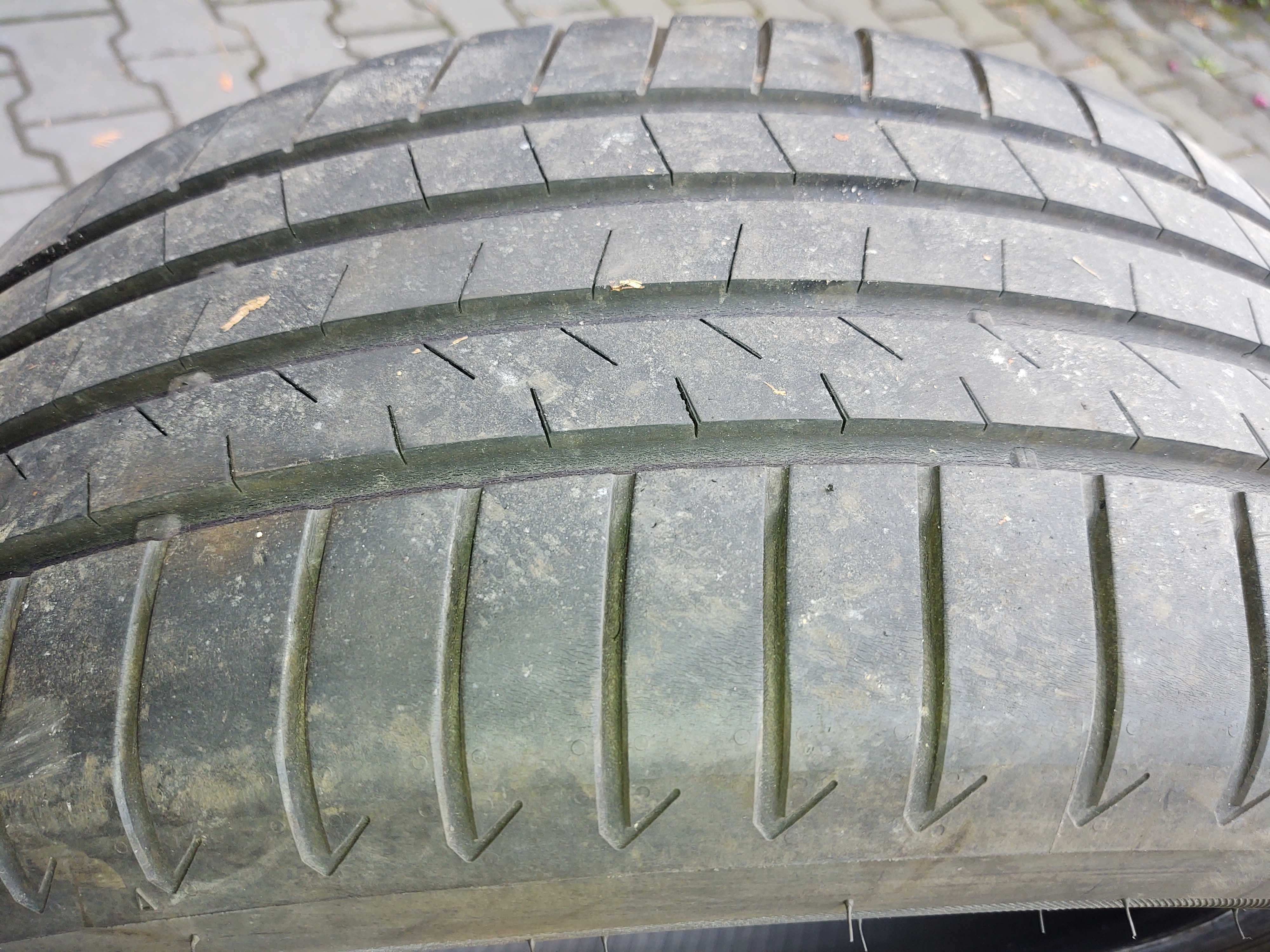 Bridgestone Alenza 001 R19 235/50