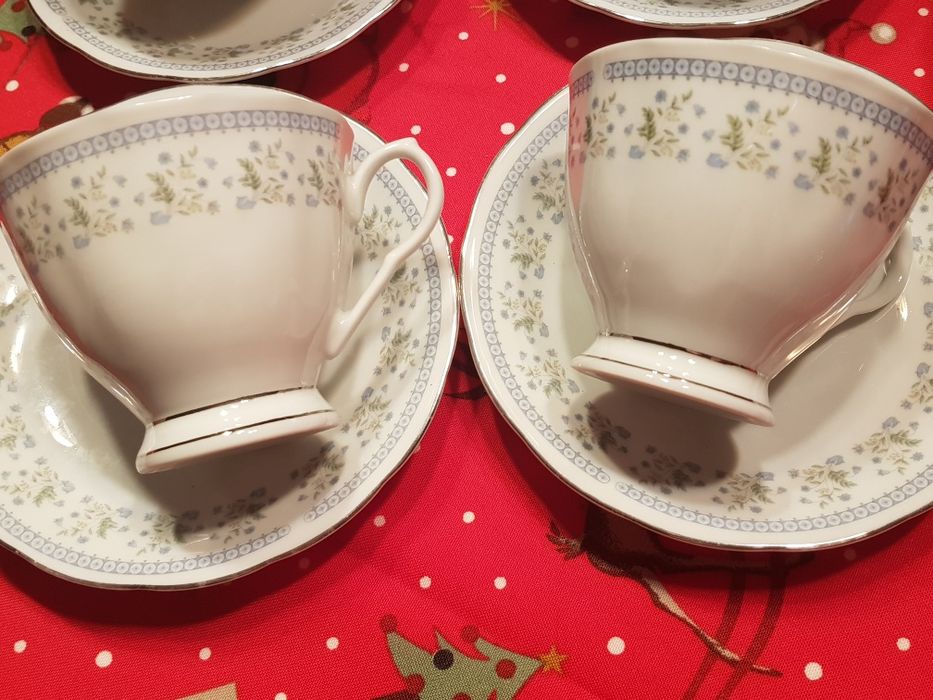 Vendo conjunto de 8 chávenas de chá