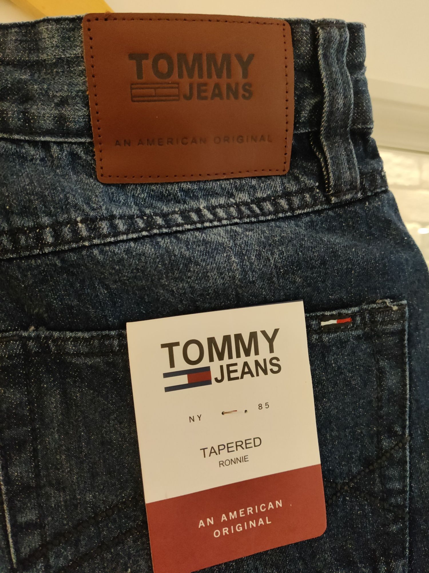 Tommy Hilfiger Jeans Ronnie 33 x 32 Tapered