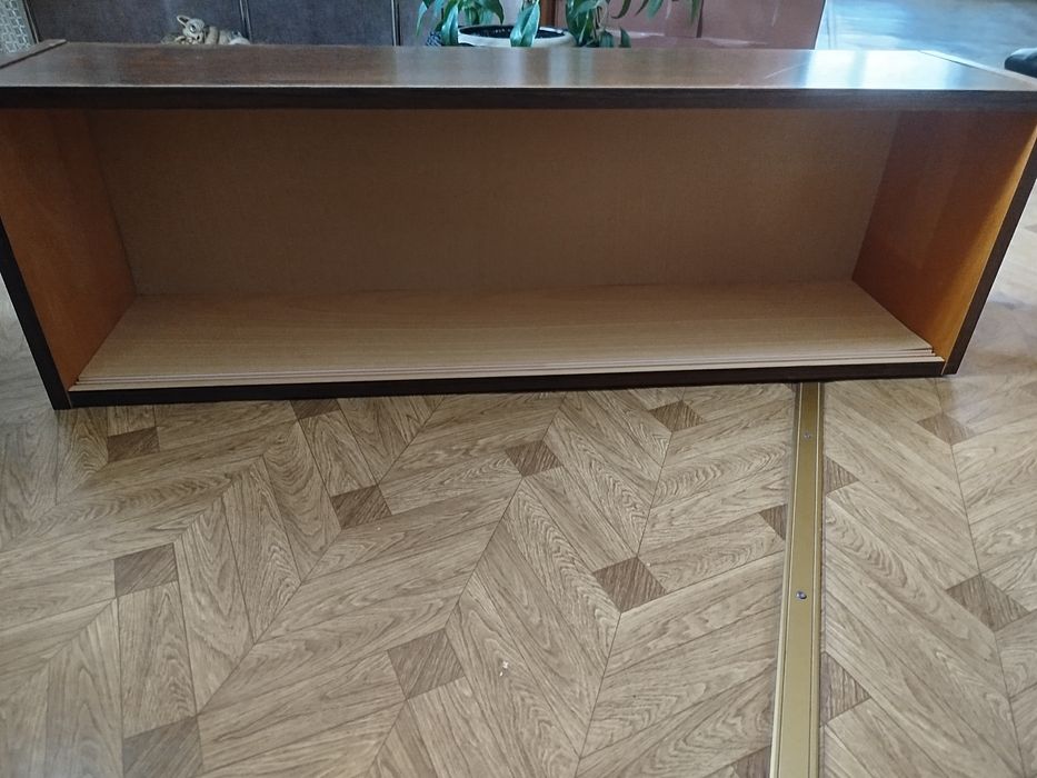 Полички для книг