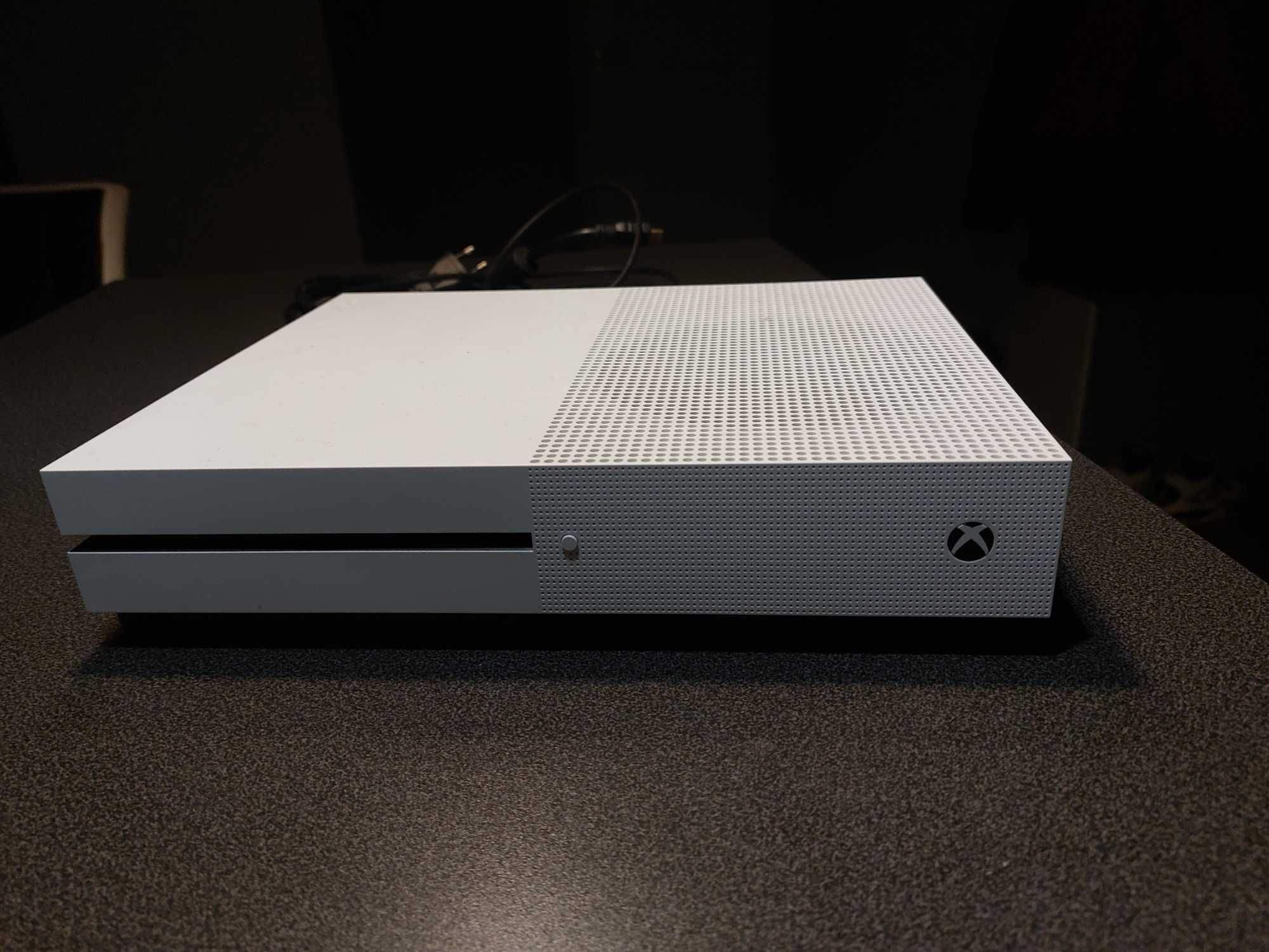 Xbox one z 3 padami