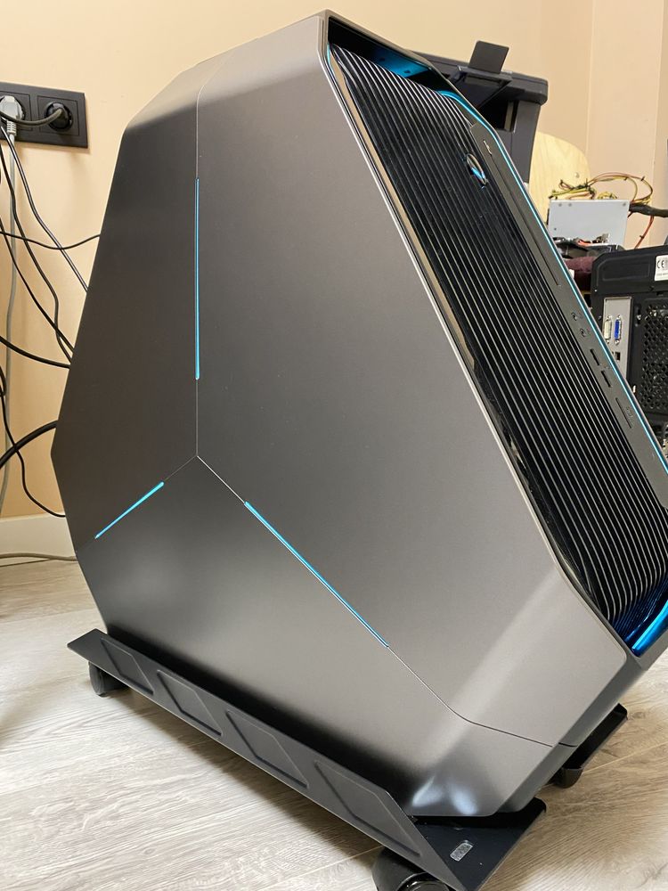 Alienware Area-51 R4 (2017)