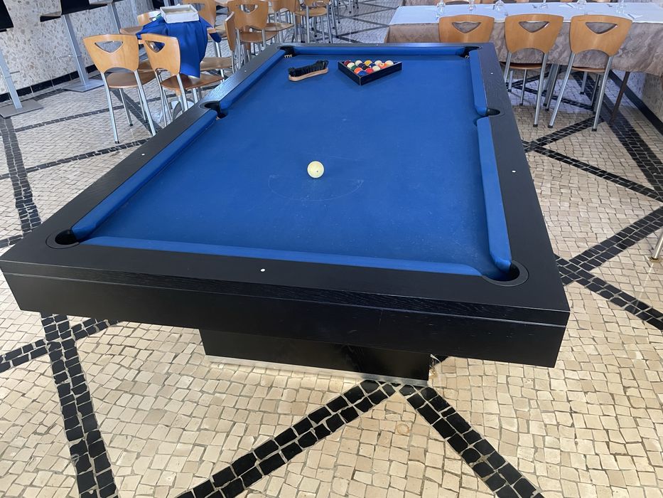 Bilhar Snooker preto linha moderna