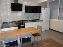 Apartamento T2 MOBILADO / Zona do estádio