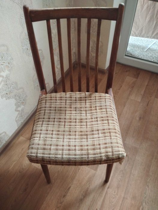 продам чеські стільці, стол, тумбу б/у