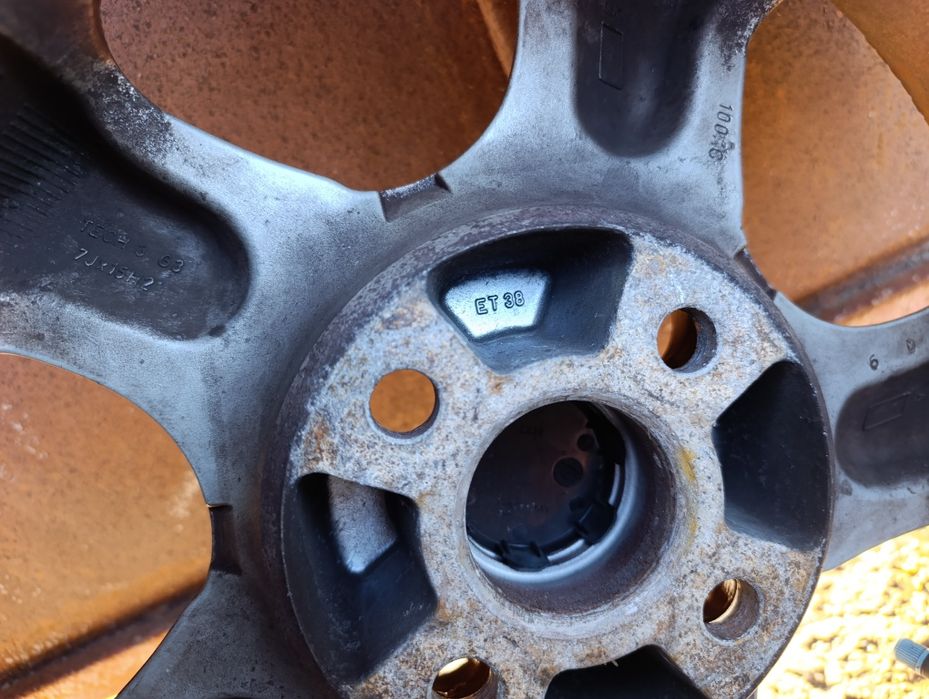 Продам диски с резиной 195.60R15