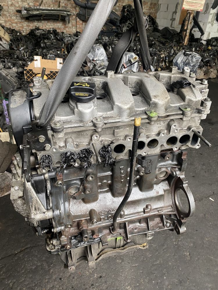 Мотор двигатель двигун 2.0 дізель Hyundai Tucson Kia спортеч
