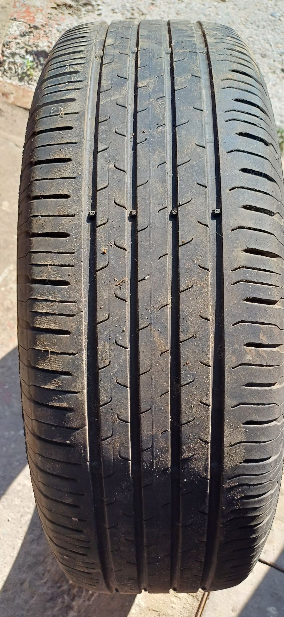 Резина  б/у 215/65 R 16