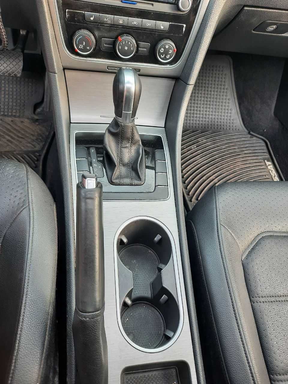 Продаю  автомобиль Volkswagen passat B7