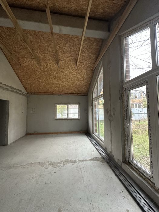 Продаж будинку з ділянкою 10 сот на Троещині, вул. Нікіфора Дровняка